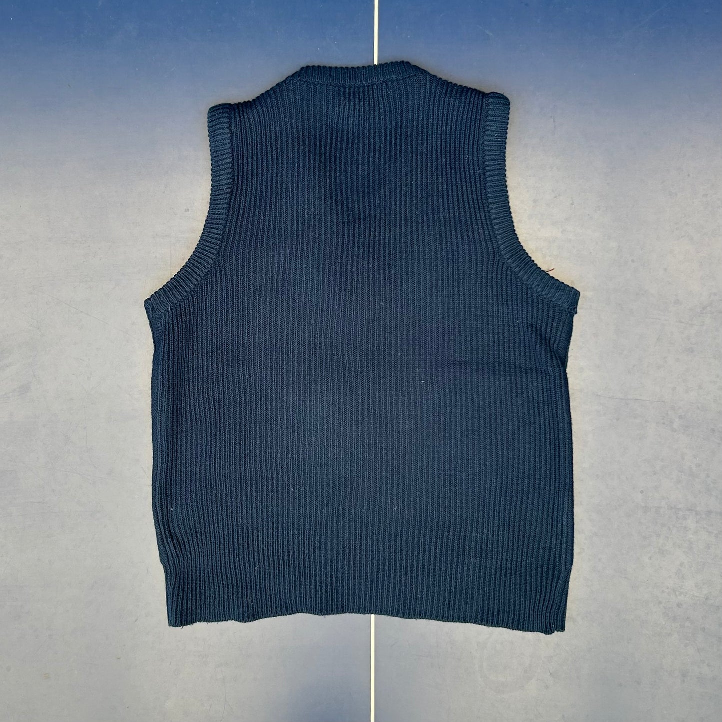 1990s Sweater Vest | Men’s M