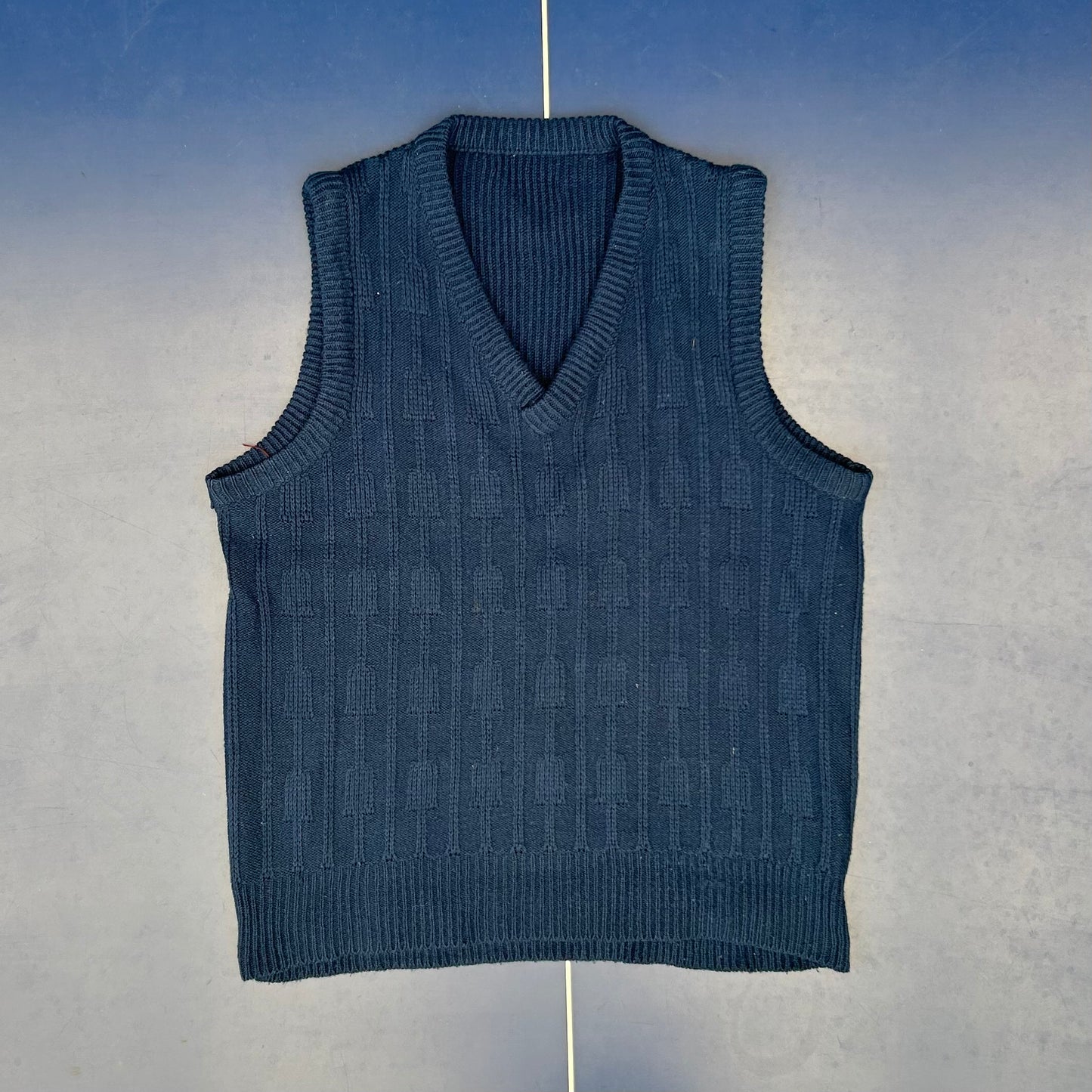 1990s Sweater Vest | Men’s M